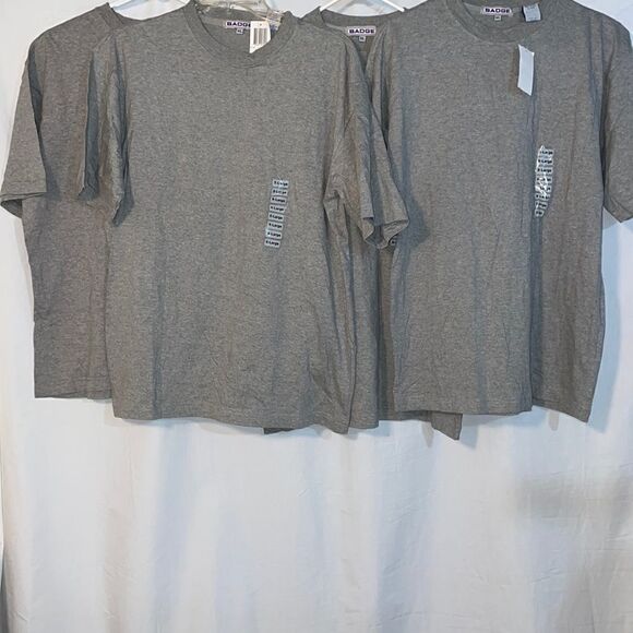 Four gray badge T-shirts - Picture 1 of 5